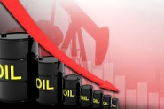 النفط يهبط وسط دلائل على زيادة التخمة العالمية