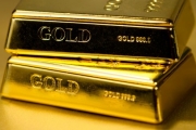 الذهب يضغط على الاسعار .. فمن يضغط على الذهب!
