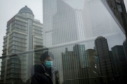 تزايد إصابات "كورونا" في الصين يطول قاعات التداول ومركزها المالي شنغهاي