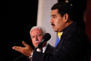 الرئيس الفنزويلي خلال لقائه وزير الخارجية المالكي: فنزويلا ترغب في المشاركة في مؤتمر ...