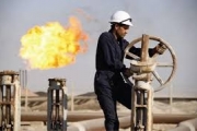 وزير : إنتاج العراق من النفط يرتفع الى 4 ملايين برميل يوميًا