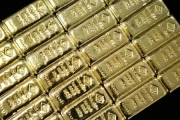 الذهب يسجل خامس أسبوع من المكاسب والفضة تقفز لأعلى مستوى في 22 شهرا