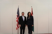 الجانبان الفلسطيني والأمريكي يتفقان على تقوية الوضع المالي الفلسطيني والتعاون المشترك في تطوير ...