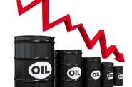 النفط يهبط عند التسوية بعد تعاملات متقلبة