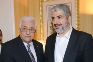 عباس يحاول اقناع مشعل بتقبل المبادرة المصرية