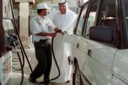 الإمارات تخفض أسعار البنزين والديزل في نوفمبر