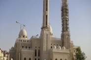 مسجد الشيخ خليفة بن زايد الاكبر في فلسطين بعد الاق ...