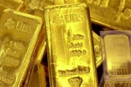 الذهب ينخفض مع انحسار المخاوف في شأن حرب تجارية
