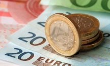 اليورو ينهي موجة خسائر استمرت 6 أسابيع بعد انخفاض ...