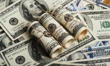 الدولار يرتفع مع زيادة عوائد السندات الأمريكية وال ...
