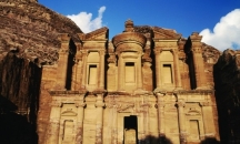 دخل الأردن من السياحة أربعة مليارات دولار في 2016