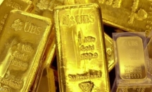 الذهب ينخفض مع انحسار المخاوف في شأن حرب تجارية