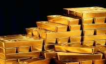 ارتفاع الذهب مستغلاً توتر الأسواق المالية الدولية ...