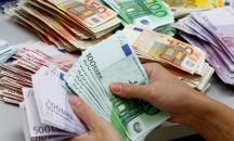 تراجع اليورو مع بدء الإغلاق الرابع في النمسا لاحتو ...