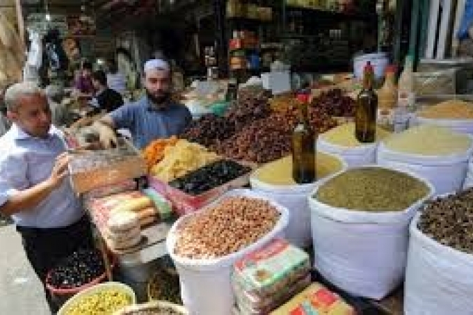 غزة بين رمضانين.. العين بصيرة واليد قصيرة