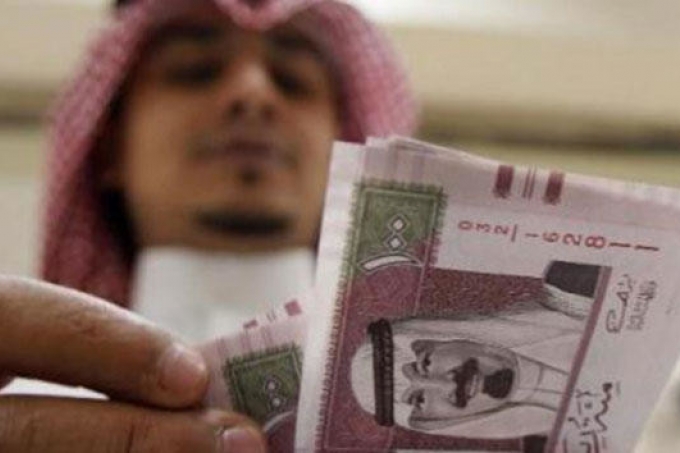 الريال السعودي يهبط إلى أدنى مستوى في 12 عاما في العقود الآجلة استحقاق عام