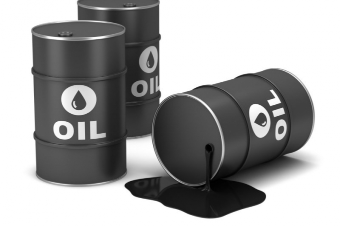 النفط ينخفض مع تهديد الصين برسوم على الخام وتوقعات بزيادة إنتاج أوبك