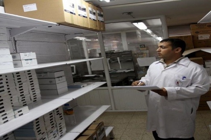 وزارة الصحة ترسل أدوية مرضى السرطان إلى مستودعاتها في قطاع غزة