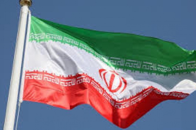 إيران تتوقع نموا اقتصاديا يتجاوز خمسة بالمئة في 2016