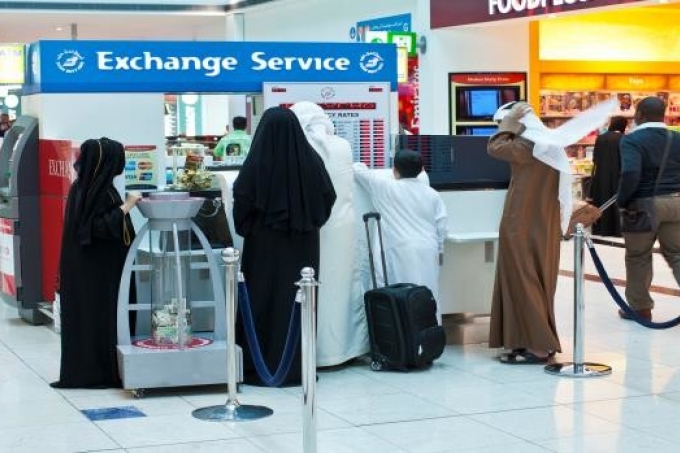 توقعات بتراجع زيادة المرتبات في دول الخليج