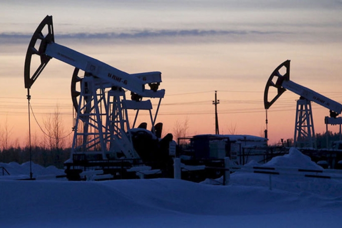 أسعار النفط ترتفع بـ 1% على خلفية قرار أوبك بخفض الإنتاج