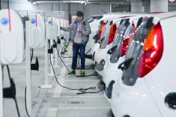 ازدهار سوق السيارات الكهربائية في الصين