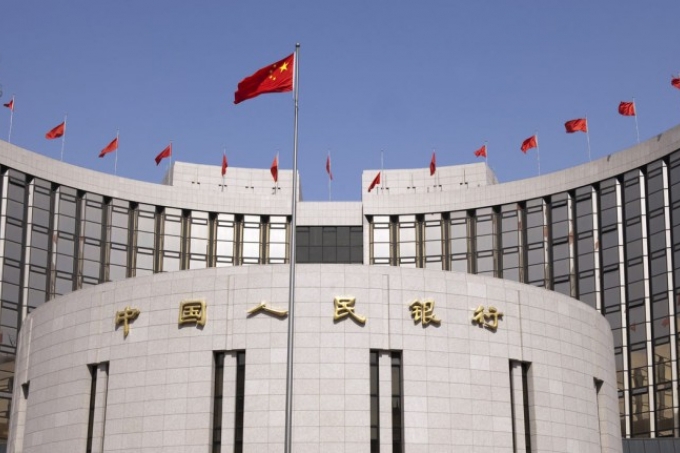 موديز: خفض أسعار الفائدة سيرفع من مستويات السيولة بالبنوك الصينية