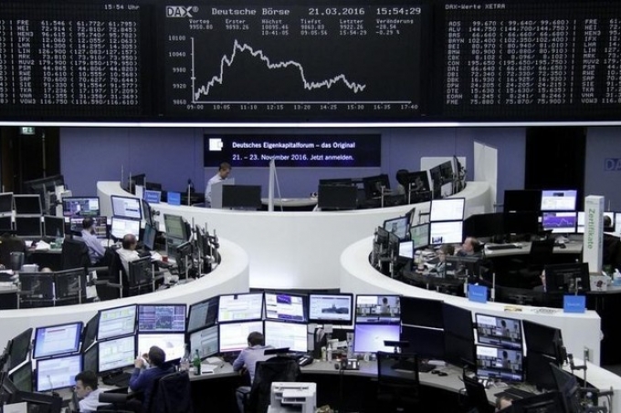الأسهم الأوروبية تتراجع تحت ضغط القطاع المالي ونتائج مخيبة للآمال
