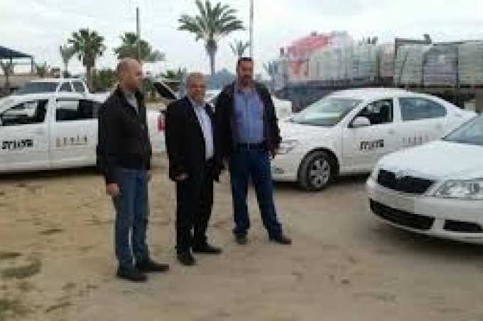 السماح بدخول سيارات أجرة جديدة لغزة