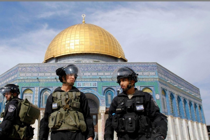 وزير (الامن الداخلي) يهدد باغلاق الحرم القدسي امام المسلمين