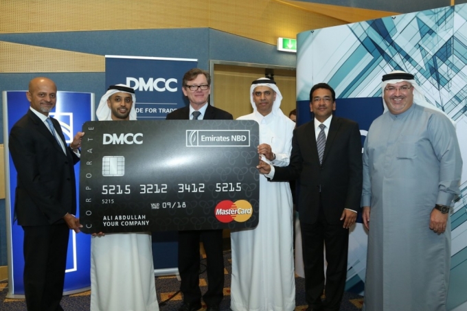بنك الإمارات دبي الوطني يطلق برنامجاً للبطاقات التجارية ذات العلامة المشتركة بالتعاون مع &quot;مركز دبي للسلع المتعددة&quot; و&quot;ماستر كارد&quot;
