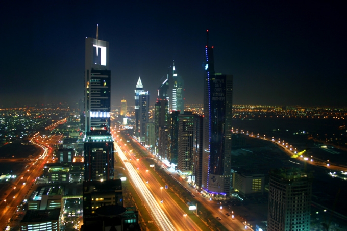 غلاء المساكن في دبي يدفع متوسطي الدخل إلى الضواحي