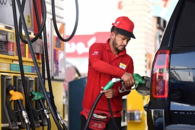الإمارات تقرر رفع أسعار الغاز والبنزين خلال أيام