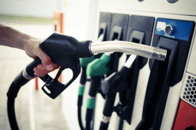 انخفاض حاد على أسعار الوقود الشهر المقبل