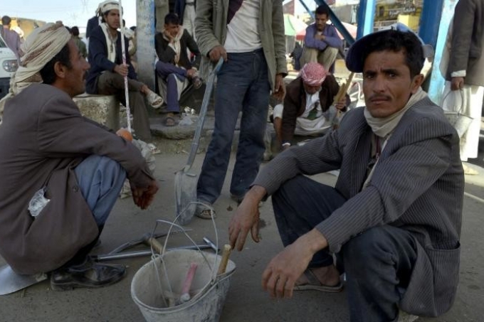 خبير اقتصادي: 21مليون يمني يعيشون تحت خط الفقر