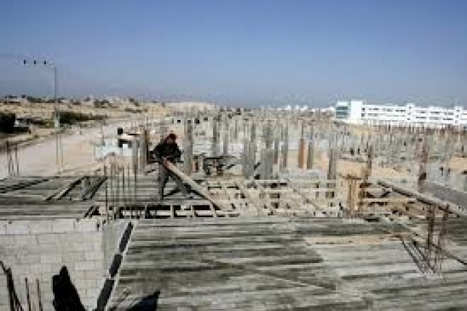 الاحتلال يهدم منزلا قيد الانشاء في الولجة غرب بيت لحم