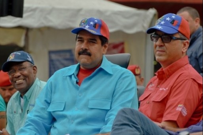 الرئيس الفانزويلي يامر بصادرة المصانع المتوقفة عن العمل وسجن اصحابها