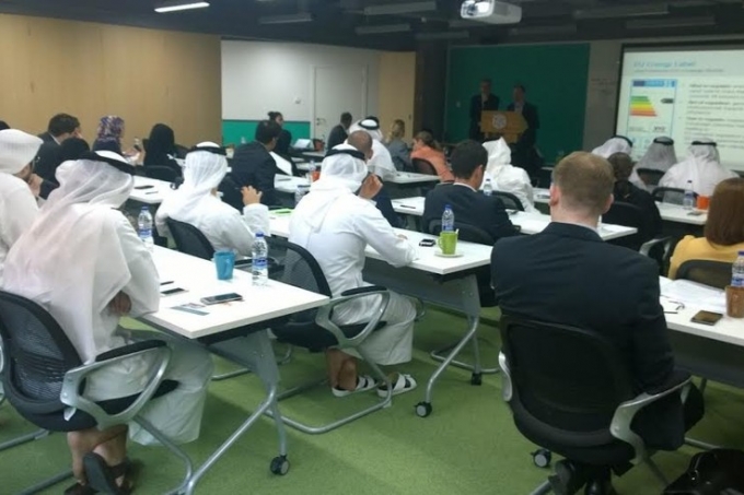 مجلس الإمارات للتنمية الخضراء ينظم ورشة عمل في مجال العلامات الإيكولوجية الإماراتية وبرامج المشتريات الخضراء