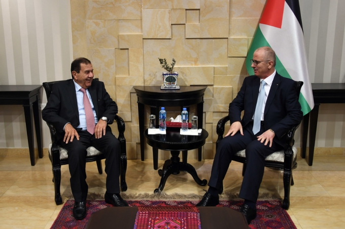 الحمد الله يبحث مع محافظ البنك المركزي الأردني سبل تعزيز التعاون