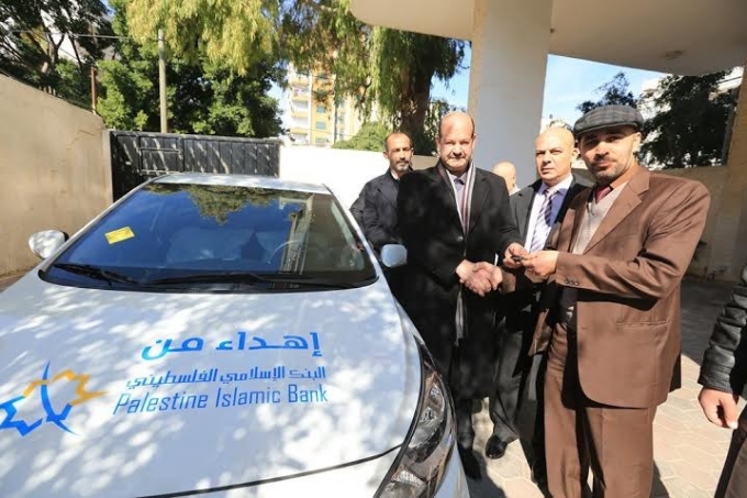 الإسلامي الفلسطيني يتبرع بسيارة لمؤسسة الشهداء والجرحى