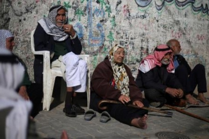 البنك الدولي: فرد واحد من أصل اثنين في قطاع غزة يعاني من الفقر
