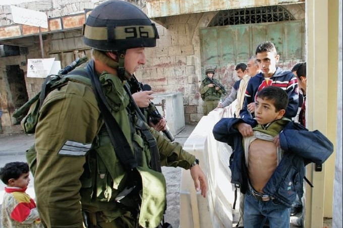في يوم الطفل العالمي اكثر من مليوني طفل فلسطيني ... وهم اكبر فئة متضررة من الاحتلال