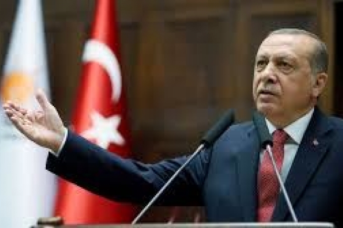 تلبية لدعوة أردوغان.. فلسطيني يحول 800 ألف دولار لليرة التركية