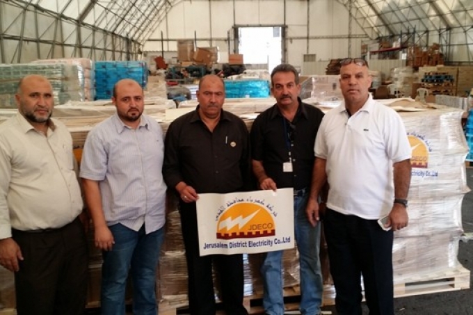نقابة العاملين في شركة كهرباء القدس تتبرع بمبلغ 186 الف شيكل لدعم أهلنا في غزة