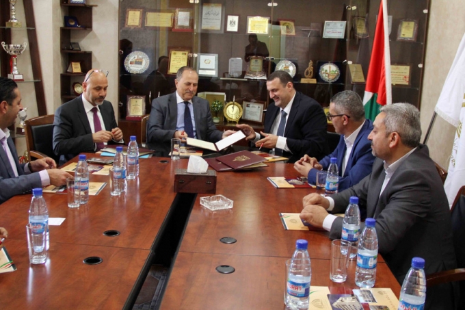 ‪ هيئة سوق رأس المال وجامعة فلسطين الاهلية توقعان تجديد اتفاقية التعاون لدمج مساق حوكمة الشركات‬